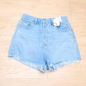 Levi's Women's Rib Cage Shorts BNWT Size 30